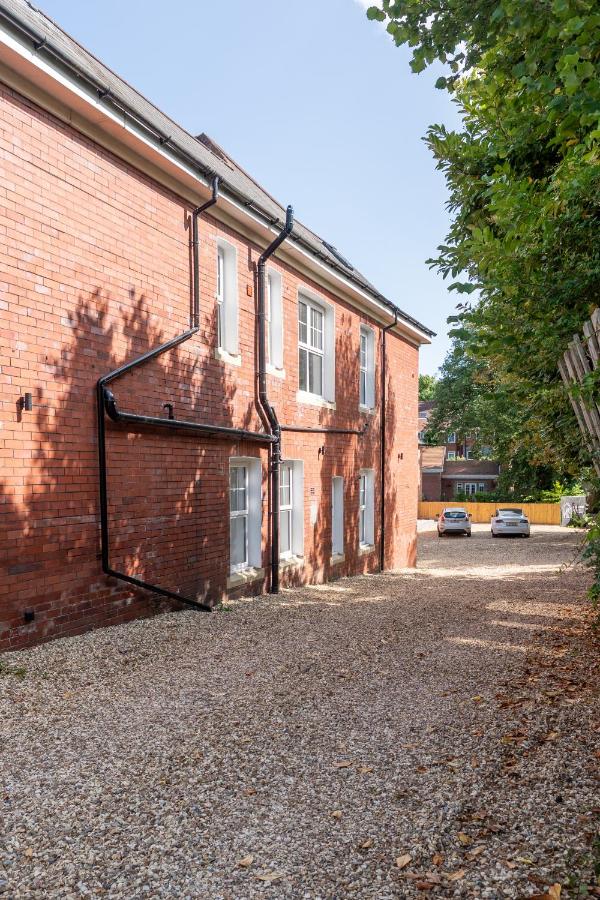 Chester House Apartment- 1BR - B&B Newport