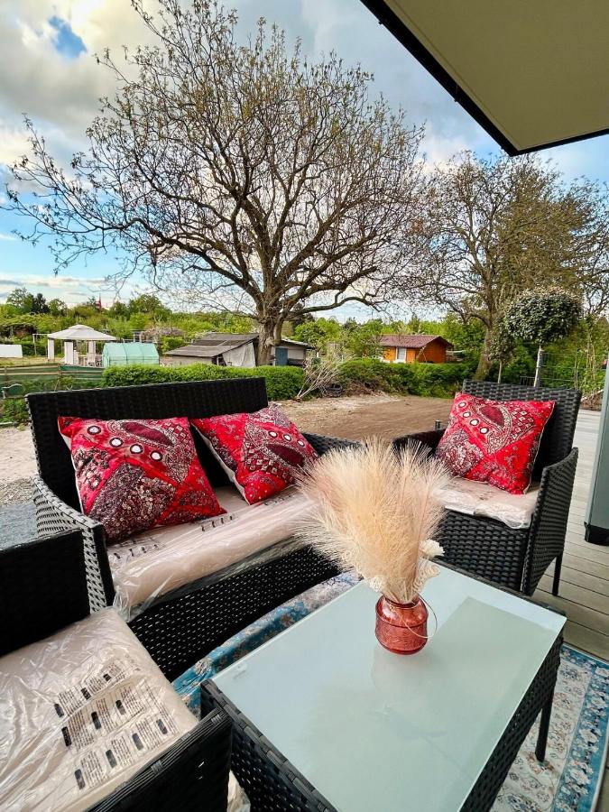 Brand new flat with a terrace near Messe - Bed and Breakfast Frankfurt am Main