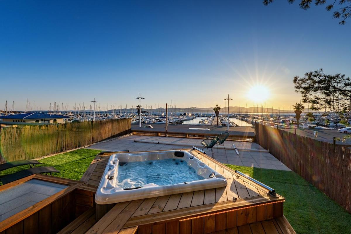 Appart HOTEL 3 Chambres - parking - clim - B&B Saint-Raphaël