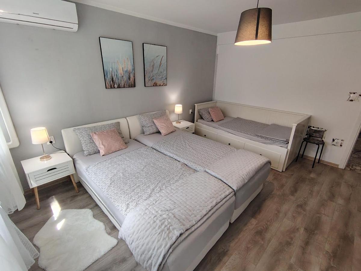 Apartman Jež 3 De Lux - free parking, self check in - Ferienwohnung Karlovac