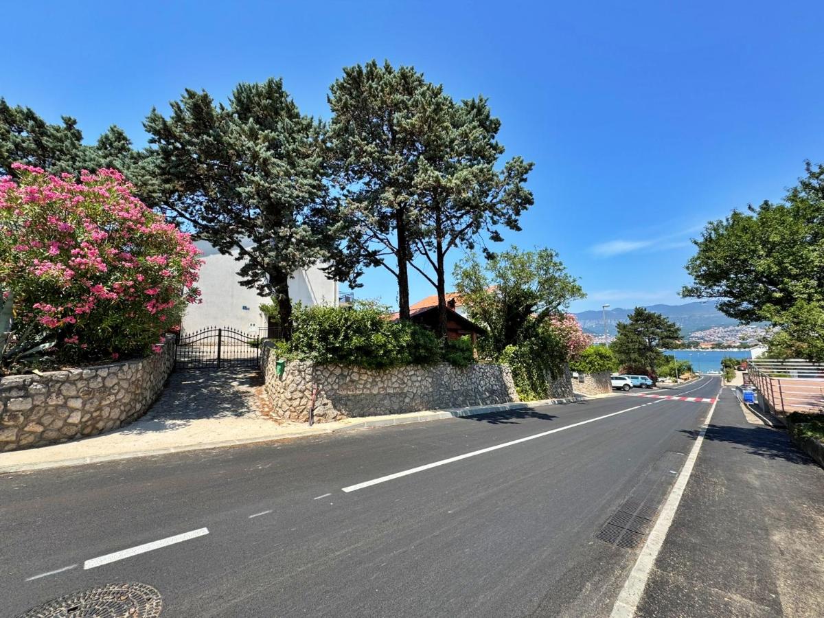 Apartment Lure with Sea View - B&B