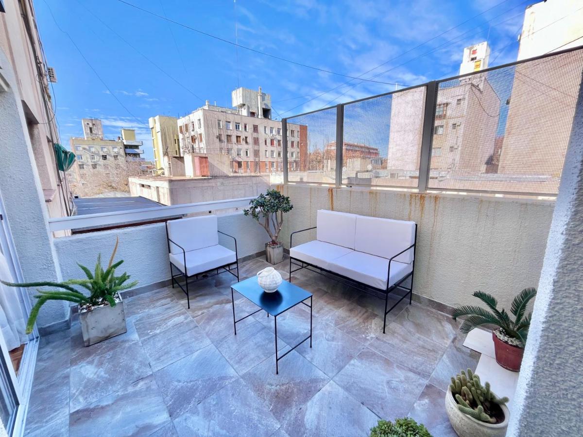 Depto céntrico en Mendoza, con terraza, cercano dé Aristides y Parque General San Martín - B&B