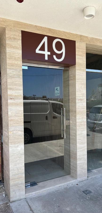 Sea View Modern Apartment - B&B Sliema