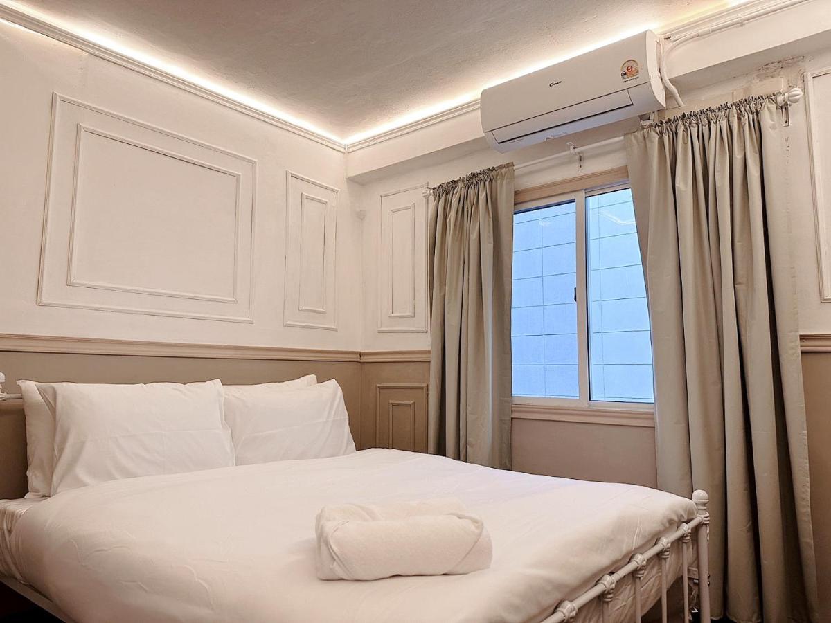Double Room with Shared Bathroom