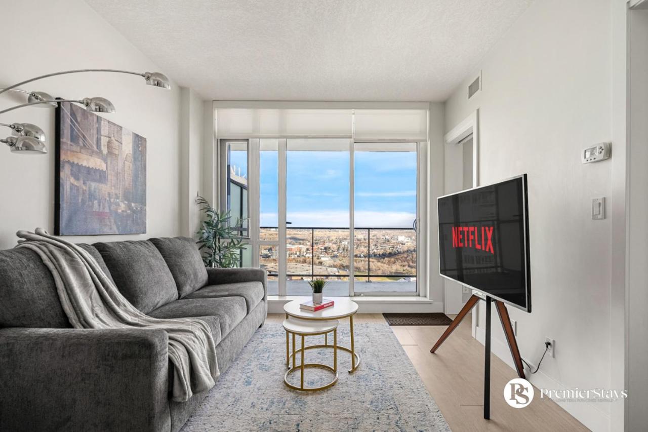 Executive Suite on the 31st Floor Queen Bed with Sofa Bed Free Parking BBQ - Chambres d’hôtes Calgary