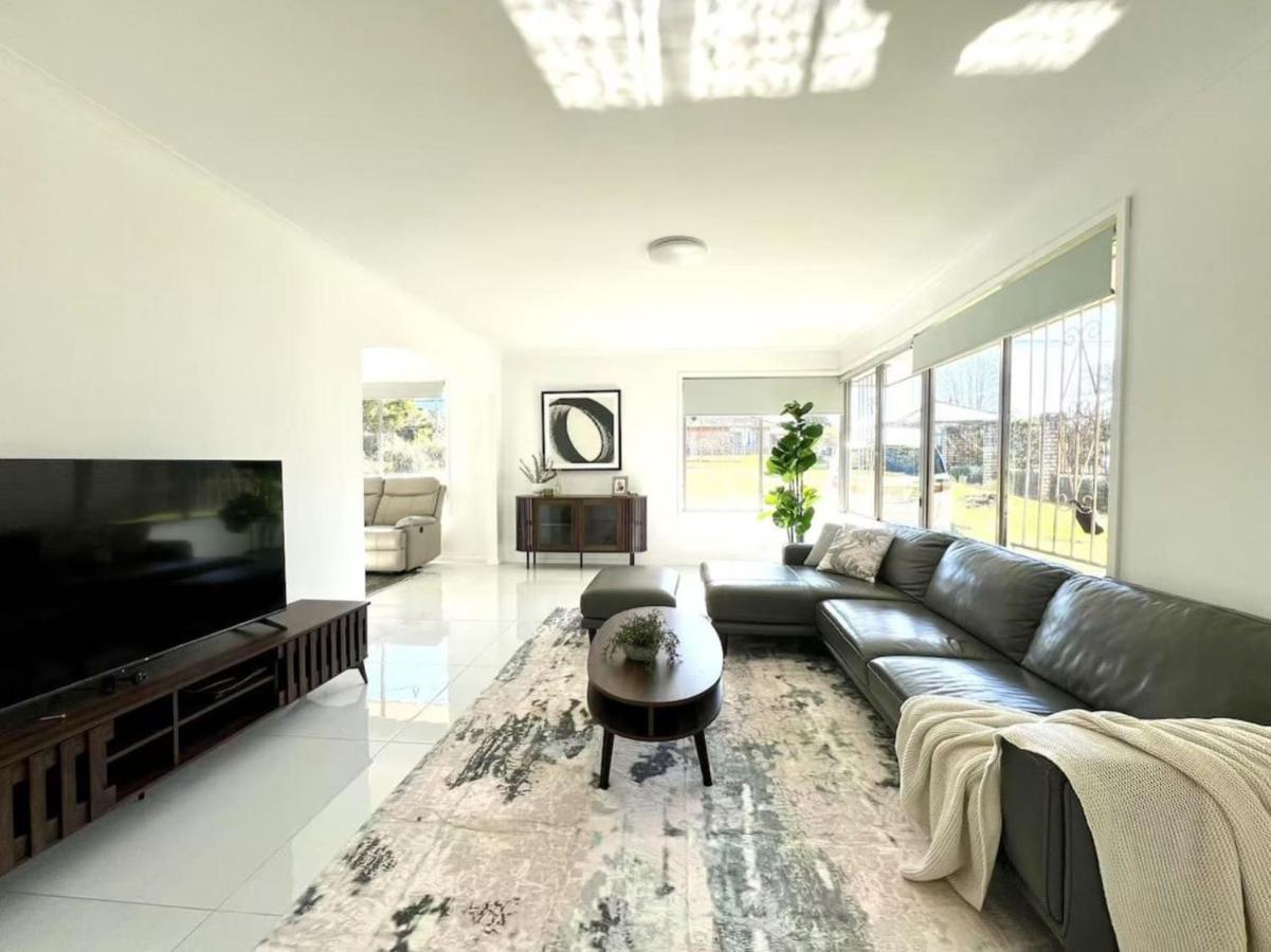 Spacious 4BR Family Home Prime Sunnybank Location - B&B Brisbane