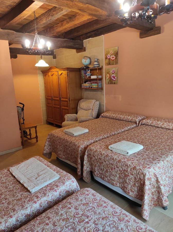 Sagardikoetxea HABITACIONES CON BAÑO EN CASA RURAL - B&B