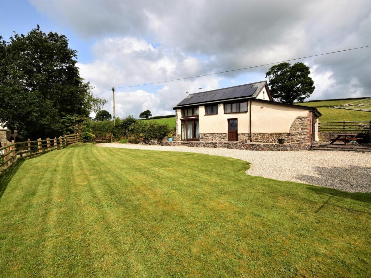 2 Bed in South Molton 88992 - B&B