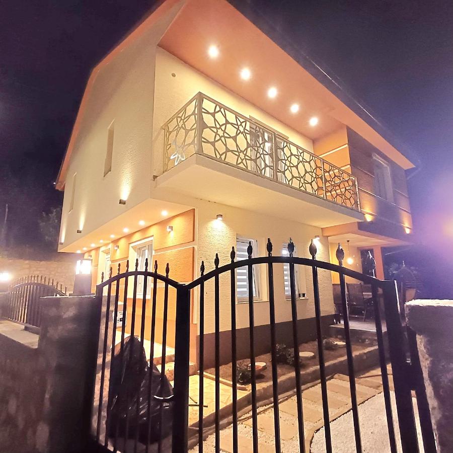Villa ARIA - B&B Trpejca