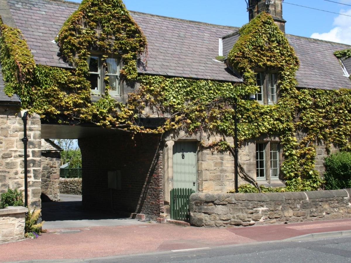 3 Bed in Whitley Bay CN013 - Bed and Breakfast Backworth