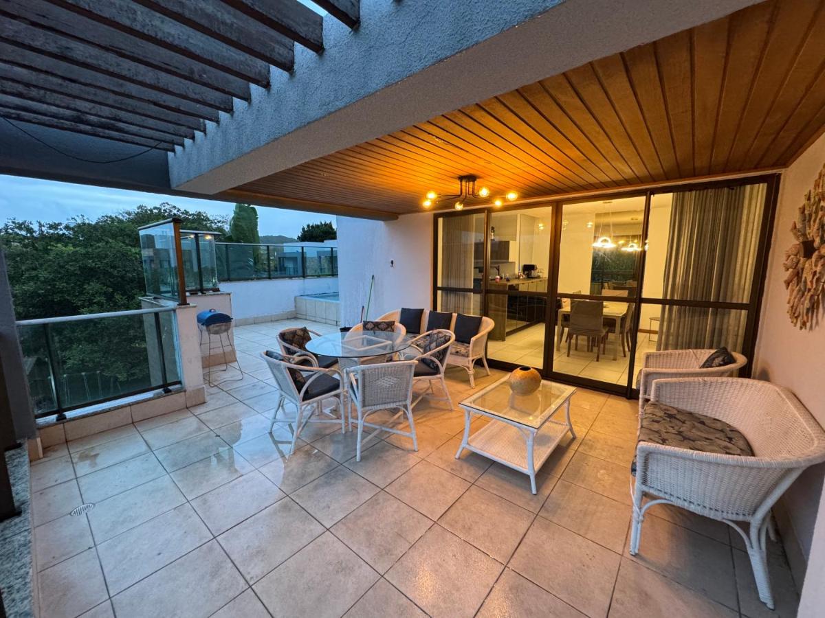 Cobertura com Piscina no Iloa - B&B