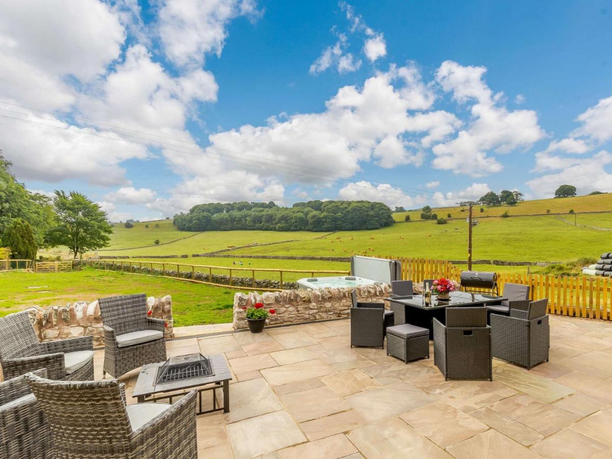 4 Bed in Alsop-En-Le-Dale 88935 - B&B