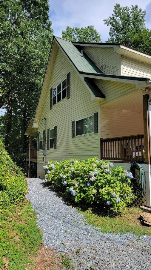 Mallard Cove - lakeside pet friendly - B&B Robbinsville