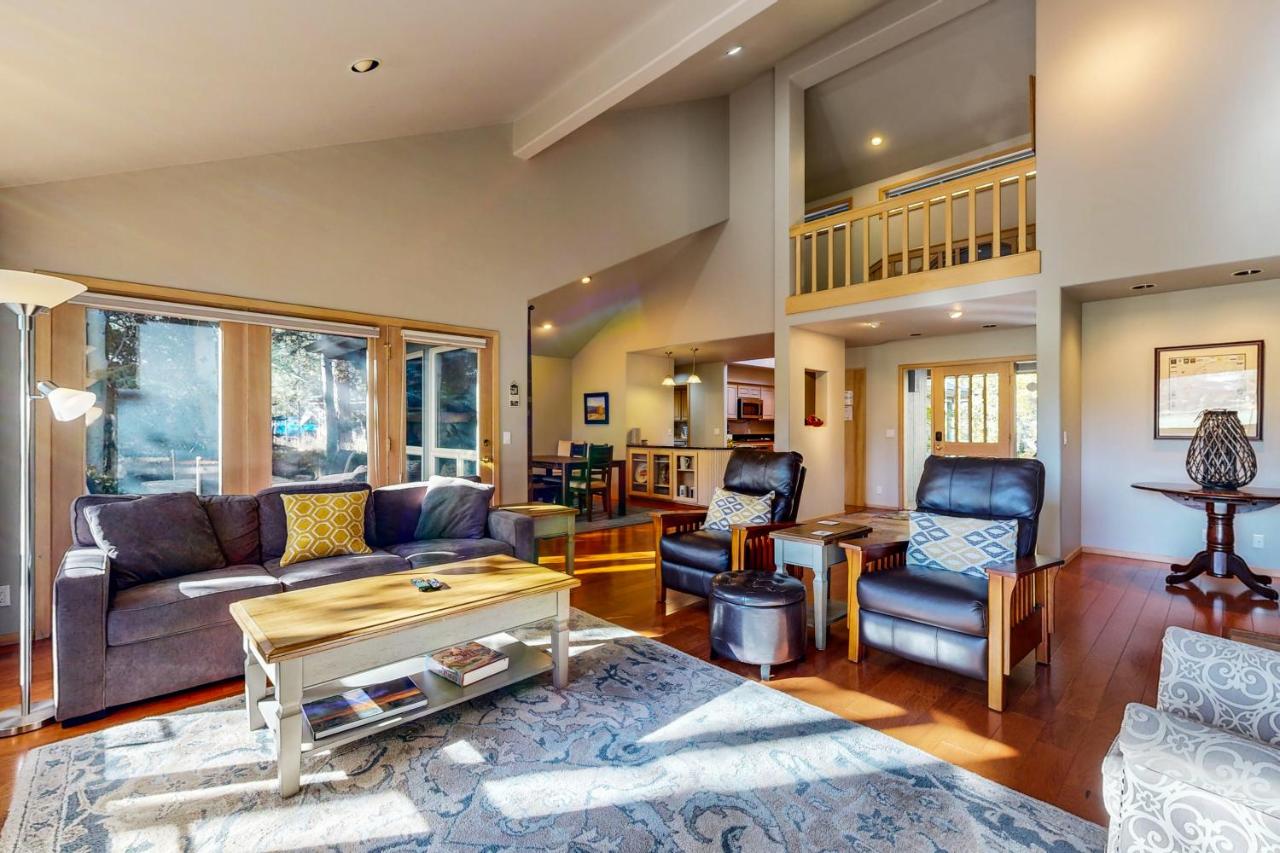 Tree Branch Cabin - B&B Sunriver