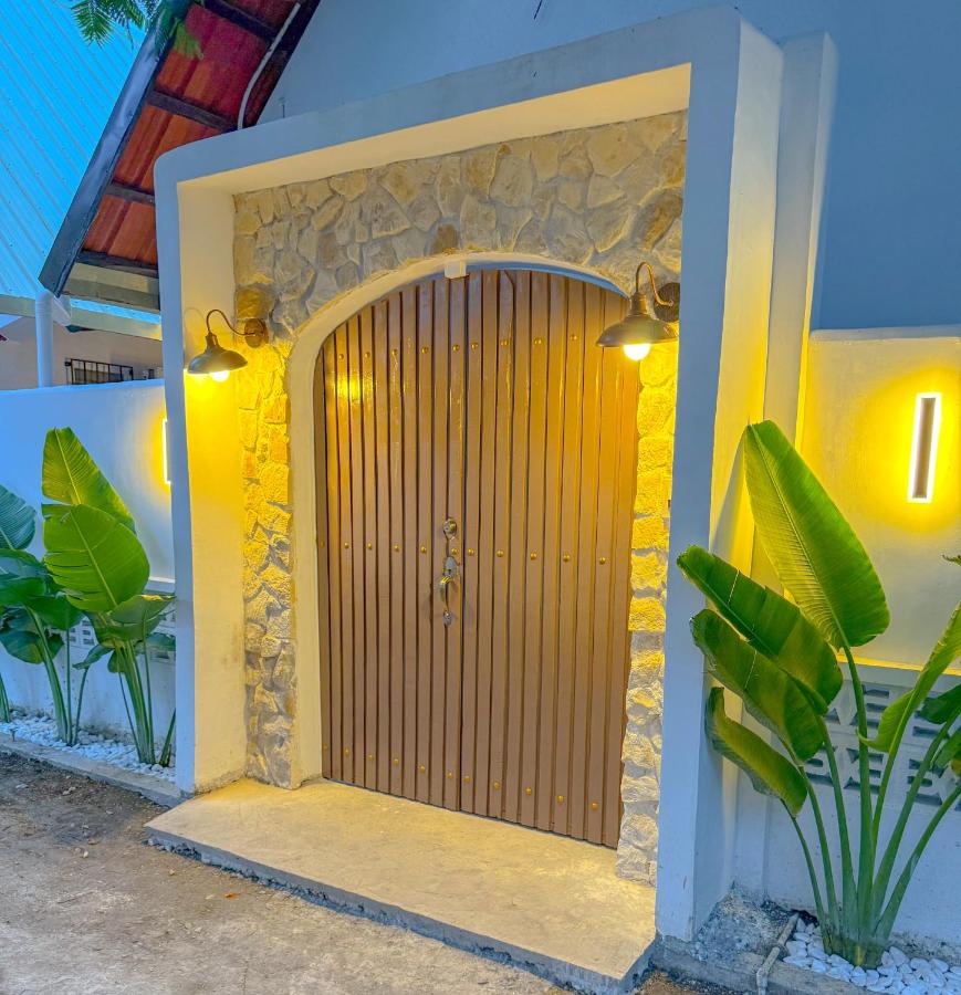 Kala Zoe Beachfront living - B&B Moalboal
