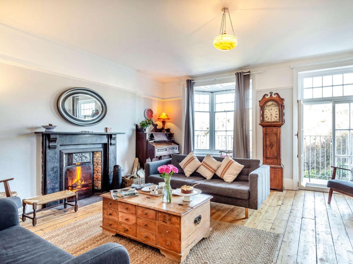 4 Bed in Woolacombe 90224 - Bed and Breakfast Mortehoe