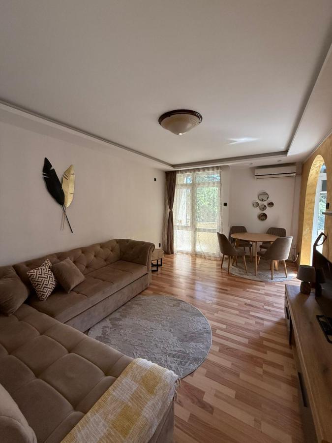 Nikolas Bar - B&B Antivari