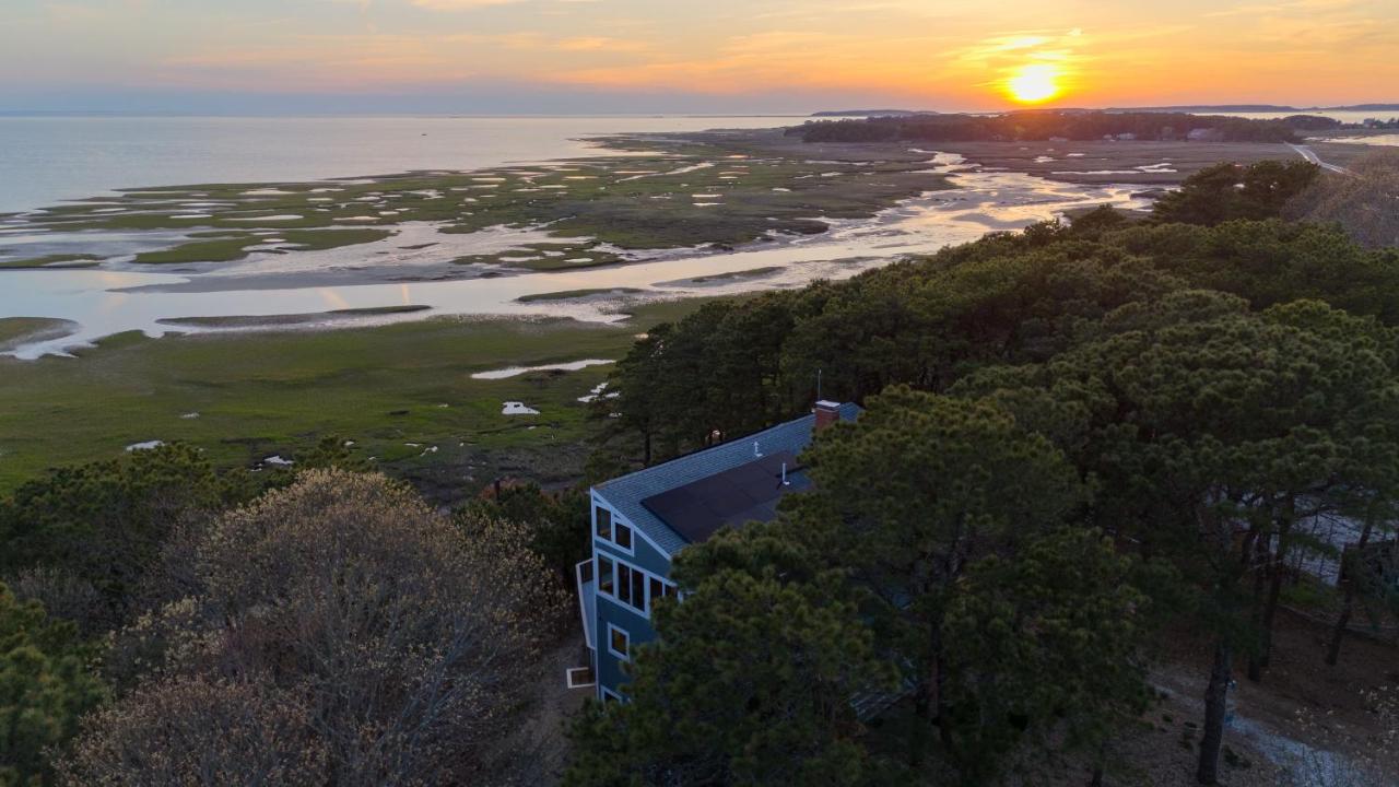 Cape Getaway by Leavetown Vacations - B&B