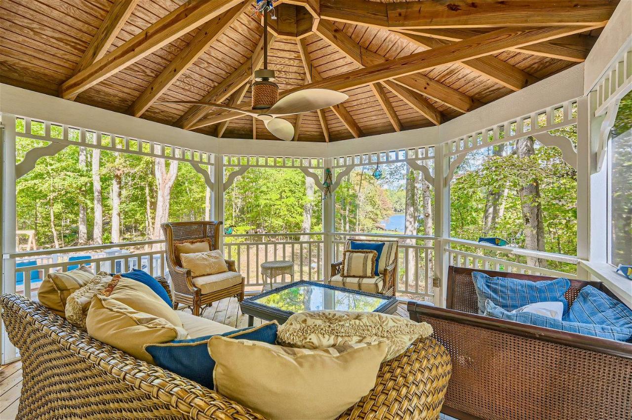 The Compass Rose by Leavetown Vacations - B&B