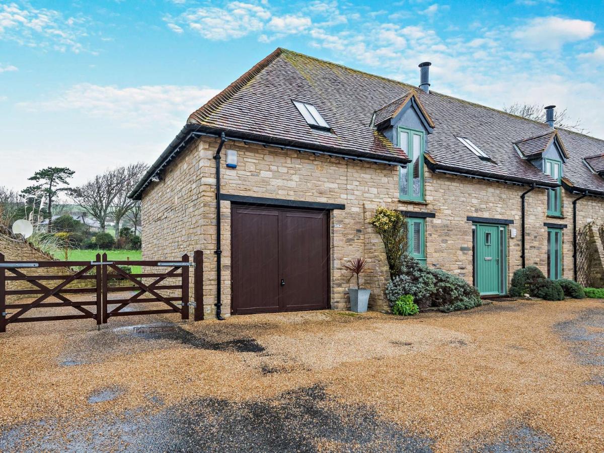 3 Bed in Lulworth Cove DC139 - B&B