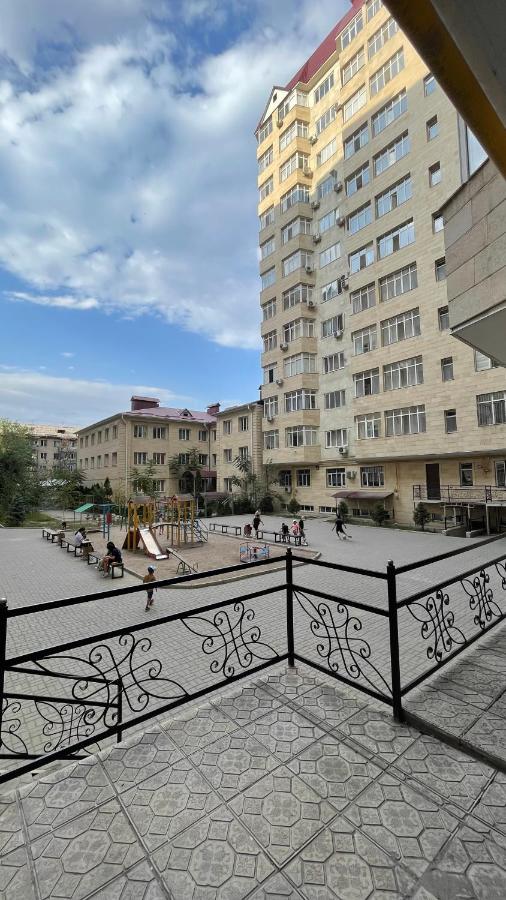 Квартира - Bed and Breakfast Bisjkek