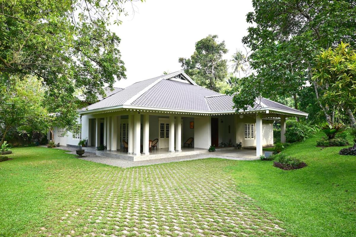 Lewella House Kandy a Tranquil Villa - B&B