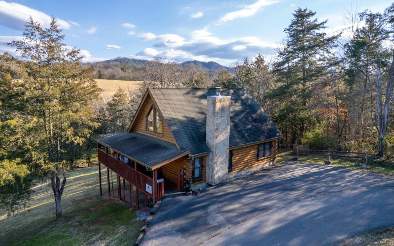 Charlies Creek Retreat - B&B Sevierville