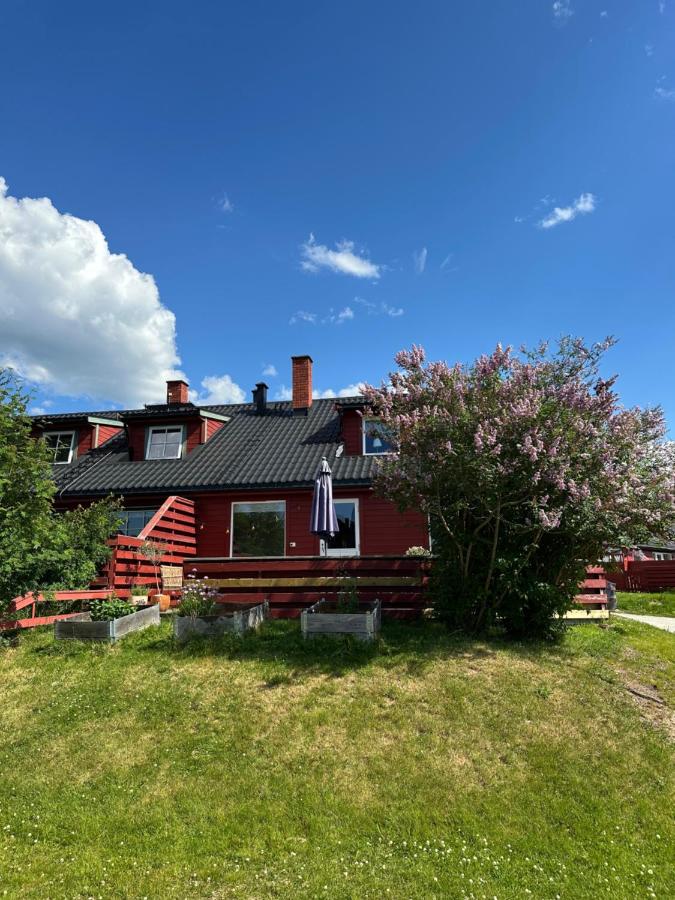 54:an - flott rekkehus med gangavstand til sentrum - B&B