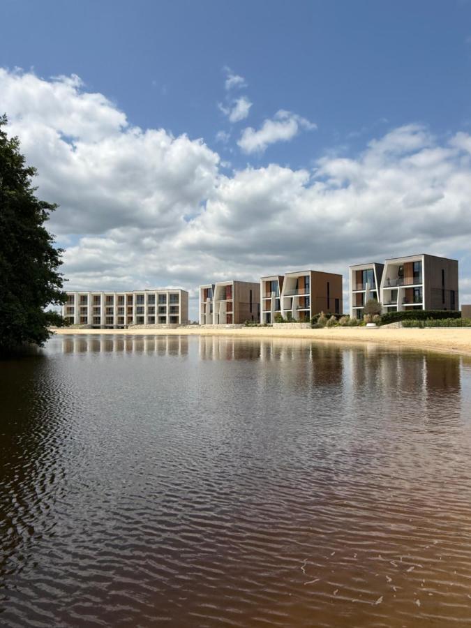Luxapartments - Lake View Apartment 202 in Penati Golf Resort - Chambres d’hôtes Šajdíkove Humence