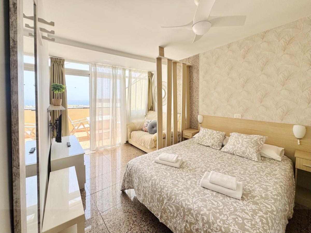 Studio Apartment with Sea View