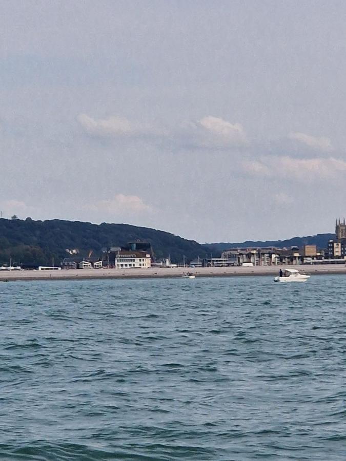 LES GÎTES DE TOURVILLE Bis - B&B