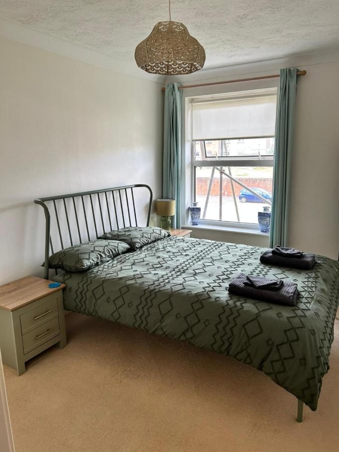 One bed Apartment with Parking - B&B Seaford