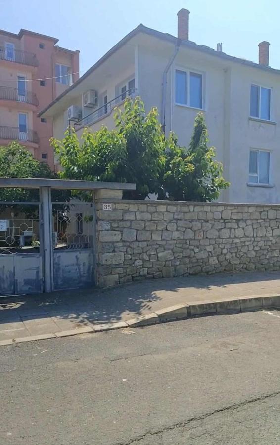 Teddy's sea view apartment - B&B Nesebar
