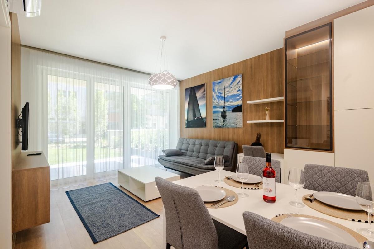 SilverBay Apartman by BLTN - Chambres d'hôtes Siófok