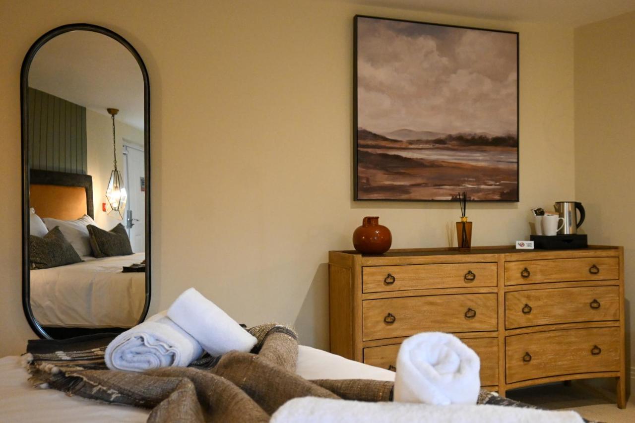 Suite with Hot Tub
