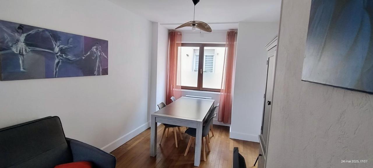 Appartement Mirecourt Centre - B&B