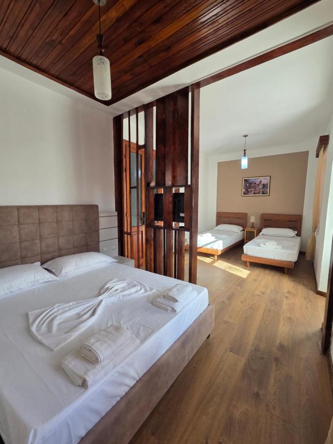Antique House Muradie - B&B