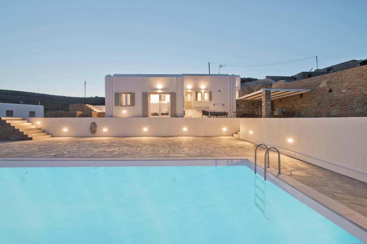 Memos Luxury Living at Kithnos - Bed and Breakfast Kýthnos