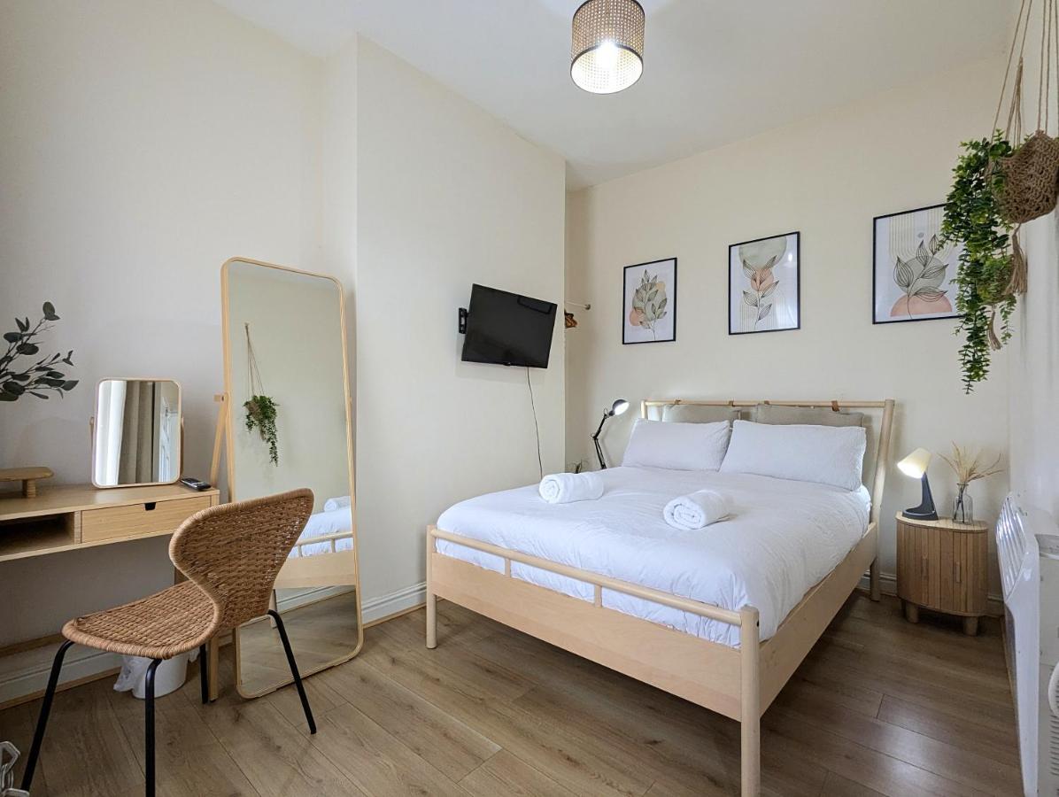Guest Rooms in Anfiled Near Stadium, Free Parking - B&B Liverpool