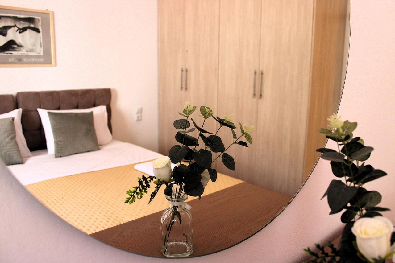 Péra Skopelos - Mesa Sta Skalia - Chambres d'hôtes Skópelos