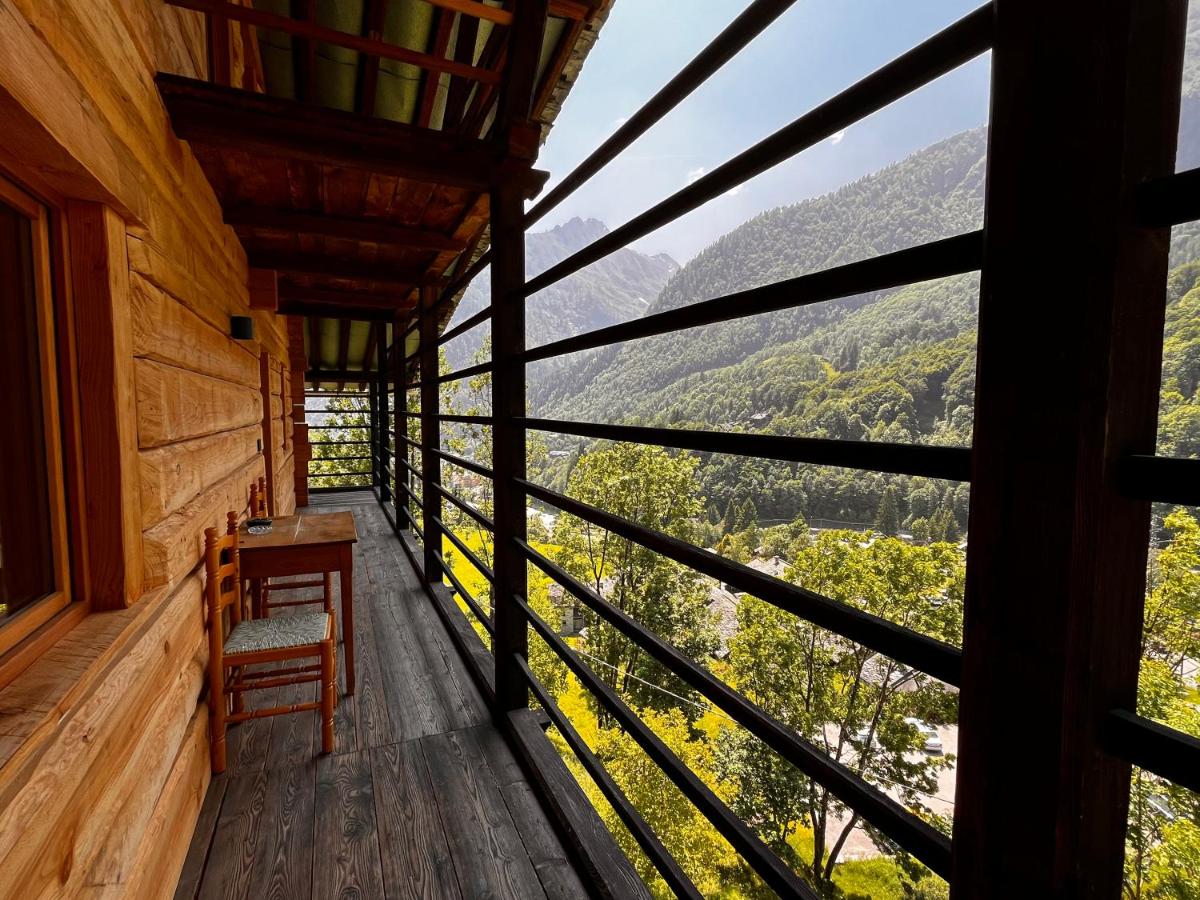LOdGE OVERLOOKING ALAGNA - B&B