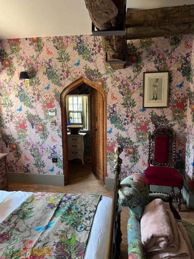 Kamer met Kingsize Bed en Uitzicht op de Tuin