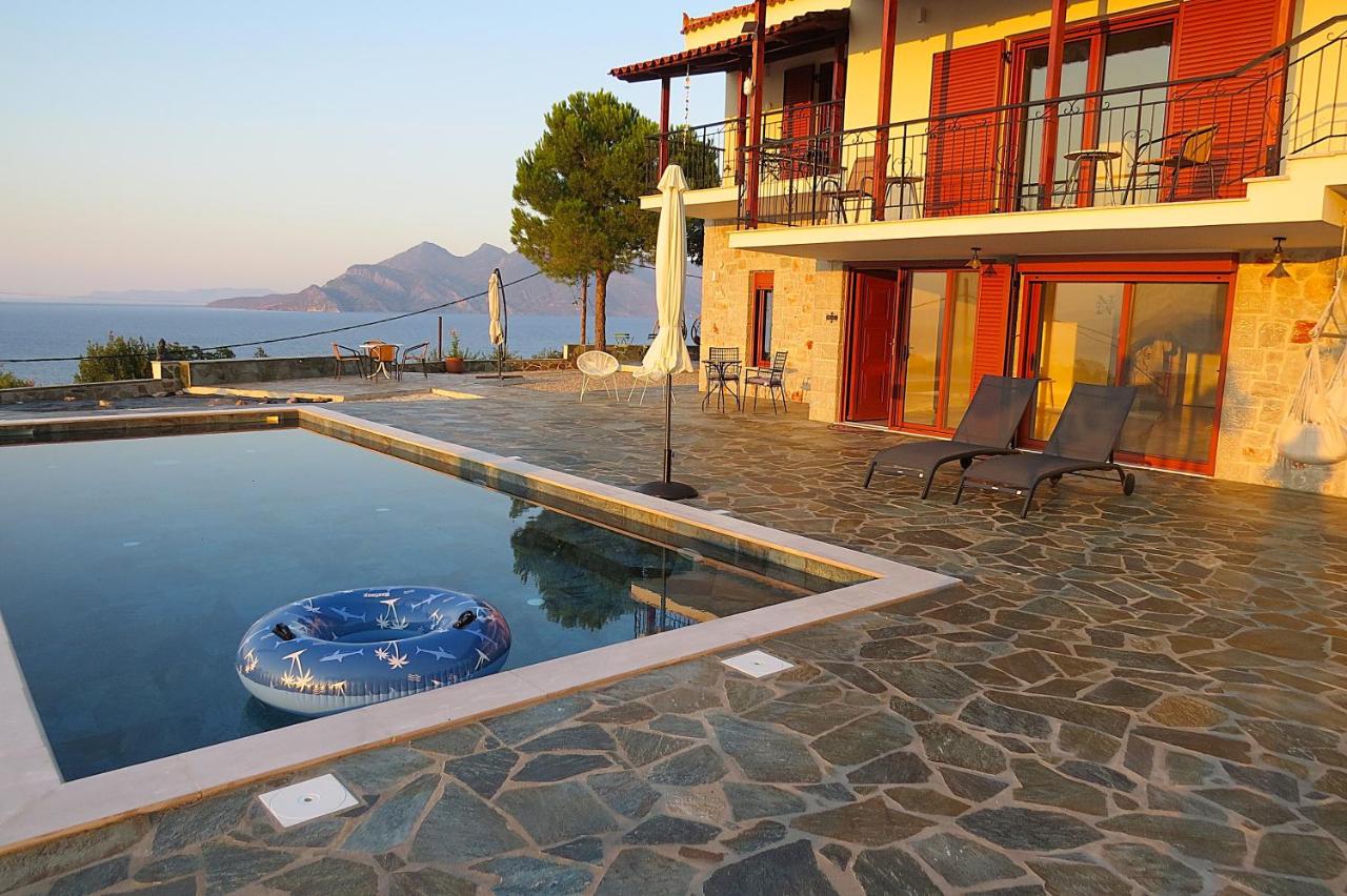 NISIDA meditation center - adult only - B&B