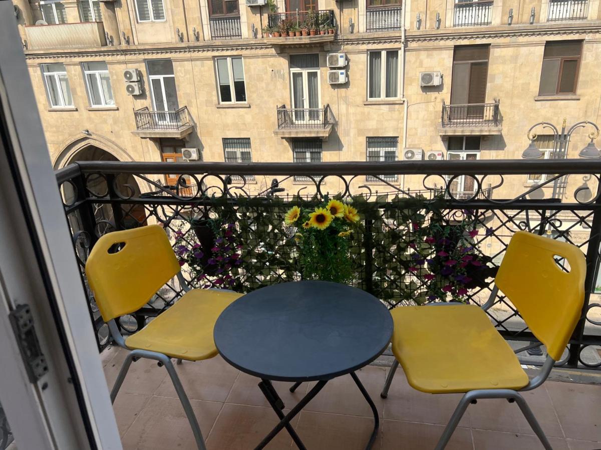 Cozy Central Flat - near 28 mall - B&B Bakú