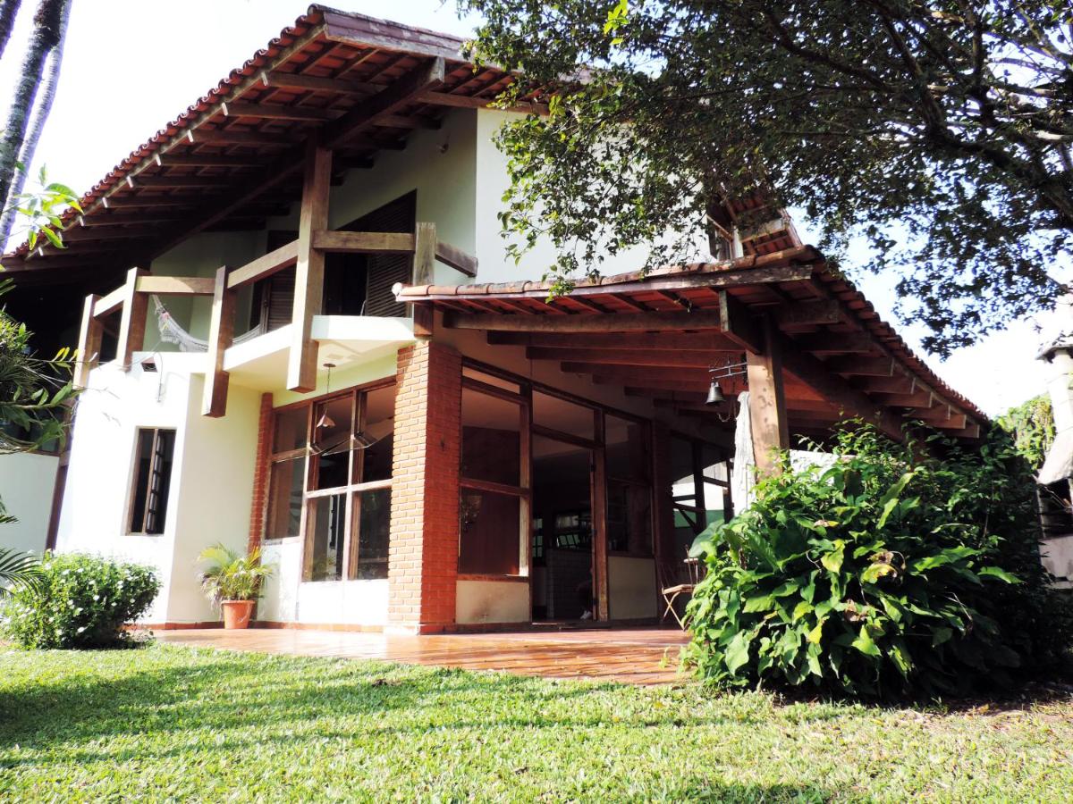 Casa à 250m praia Martim de Sá, melhor praia, wi-fi e aceita pets - Chambres d'hôtes Caraguatatuba