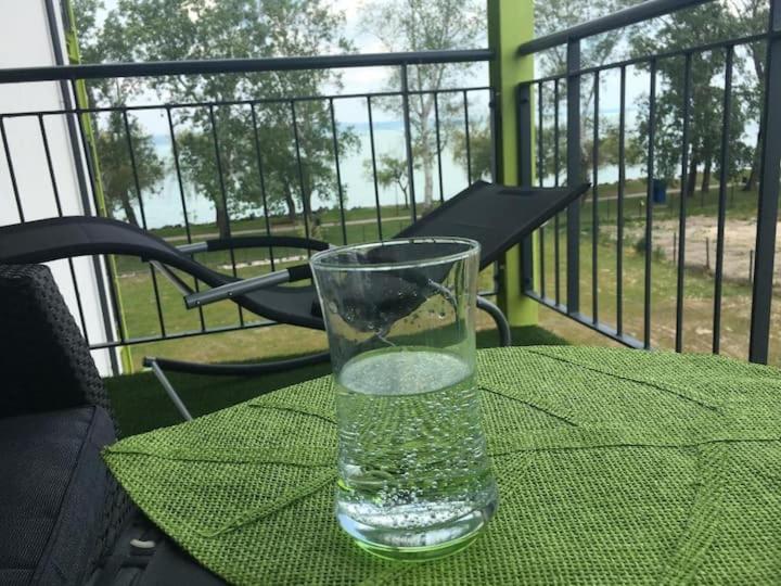 Green Holiday Apartman by BLTN - B&B Siófok