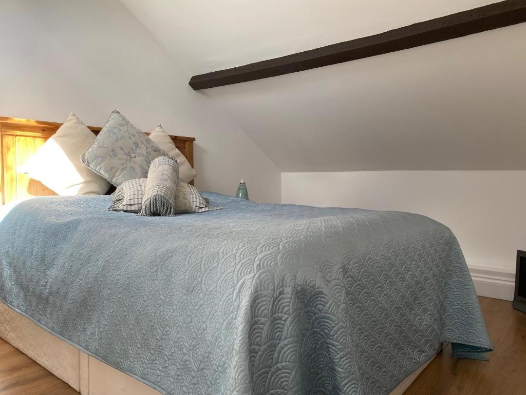 THE LOFT at 5 St Mary's Street Monmouth - B&B