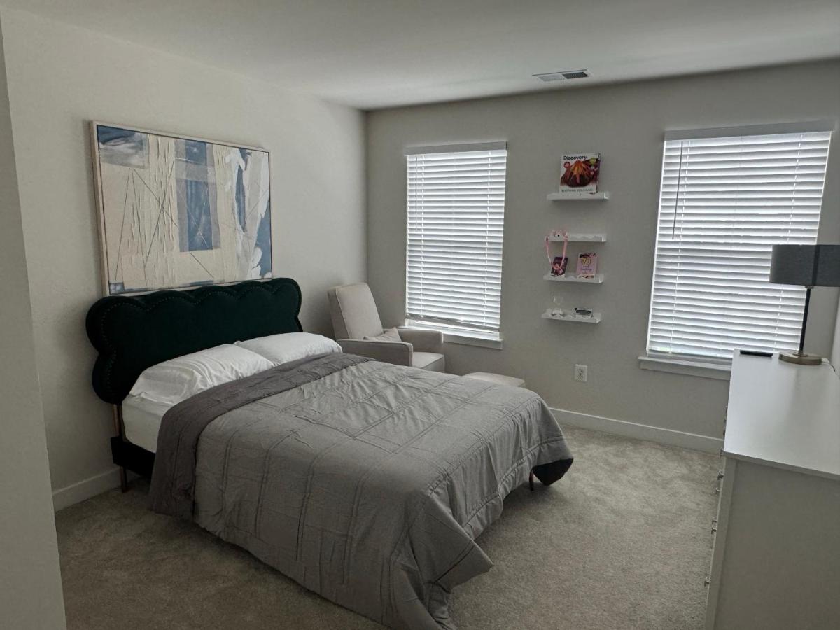 Modern Cozy Bel Air Home - Chambres d'hôtes Bel Air
