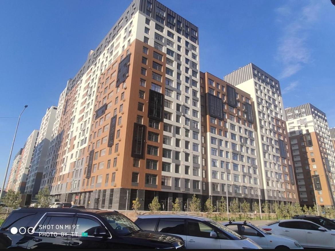 Luxe апартамент ЖК Buqar Jyrau Exclusive 2 апартаменты рядом с Astana Arena - B&B Astana
