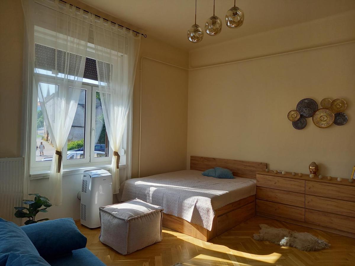 Alexa Apartman - B&B